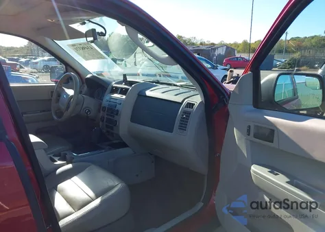 2010 Ford Escape Xlt from USA, damaged, VIN 1FMCU0DG9AKD39351